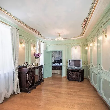 Irina Hotel 3*